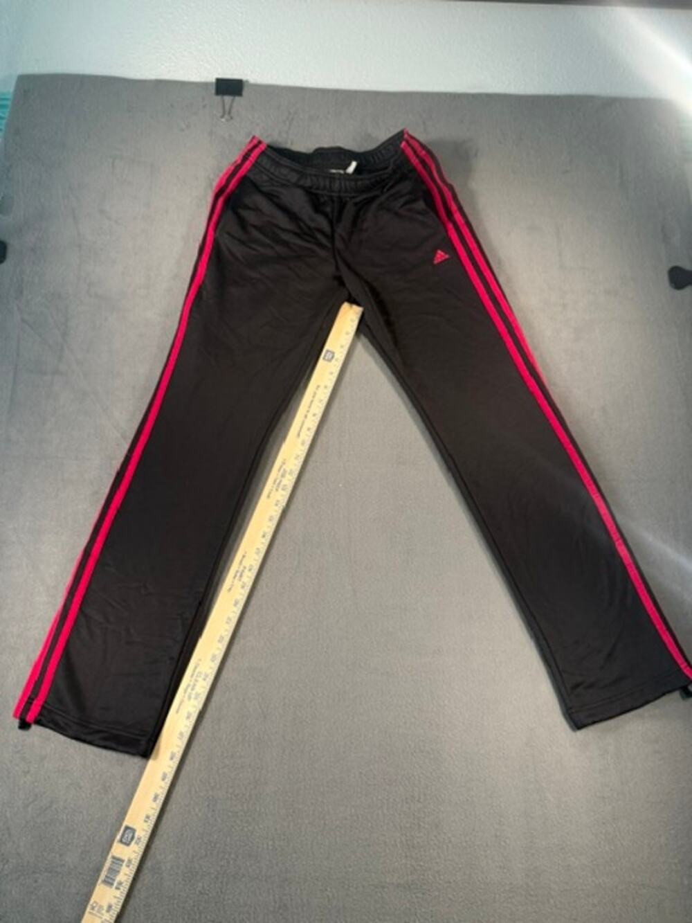 ADIDAS BLACK/PINK SWEATPANTS ( SIZE XS )